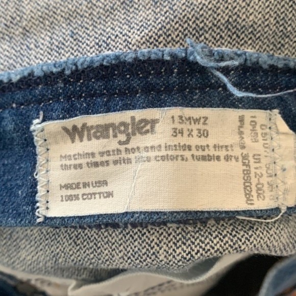 Wrangler X Urban Renewal Denim Shorts - Picture 8 of 11